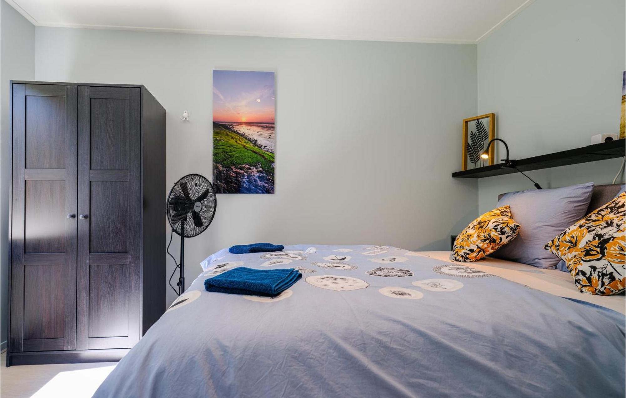 4 Bedroom Cozy Home In Zonnemaire Dış mekan fotoğraf
